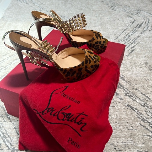 They are too small, brand new never been worn, excellent condition - Picture 4 of 5